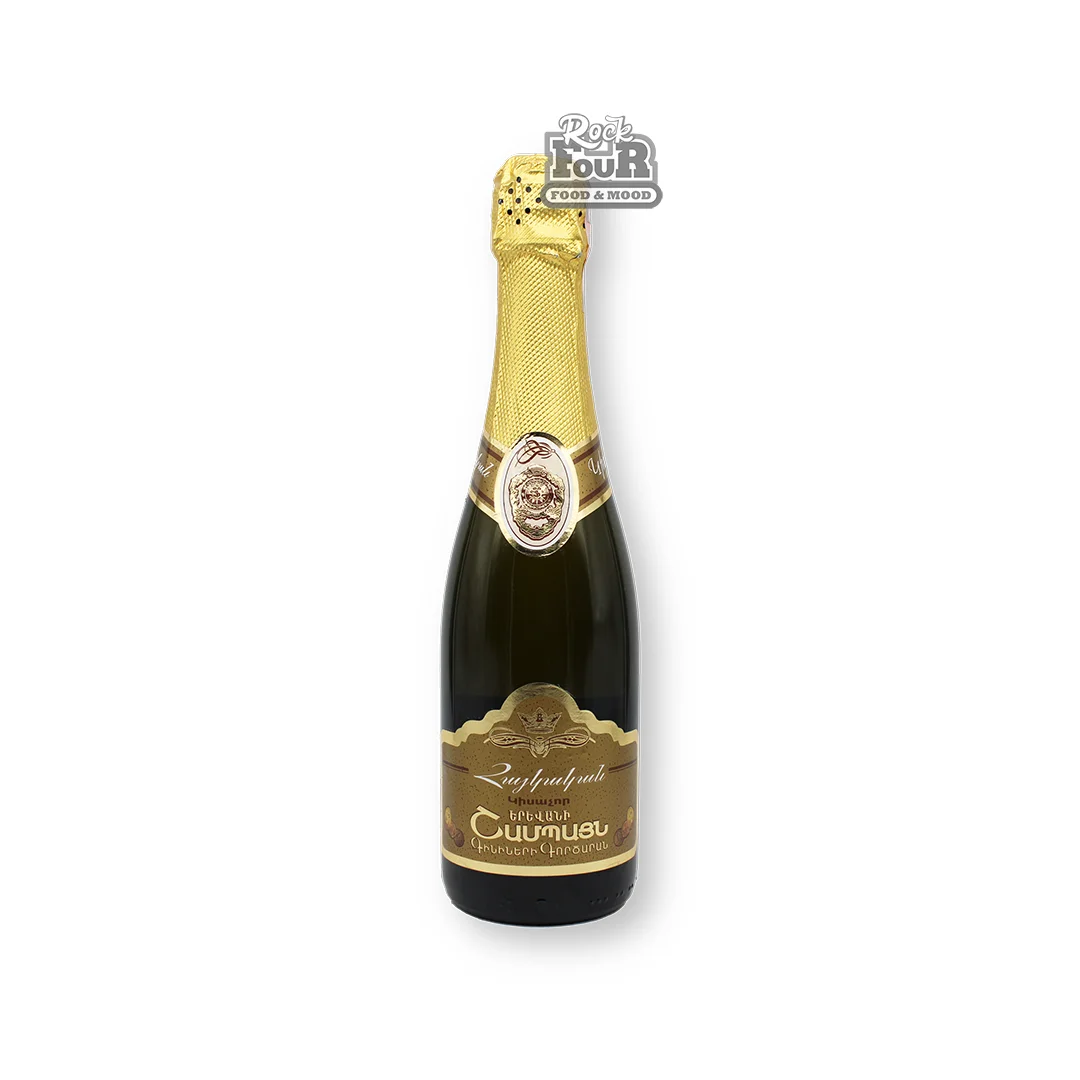 Sparkling wine "Armenian" semi-dry 375ml